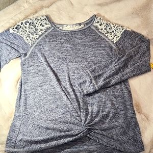 Long Sleeve Lace Sholders knotted waist tee